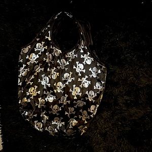 Silver Skulls on LARGE Reversible black bag